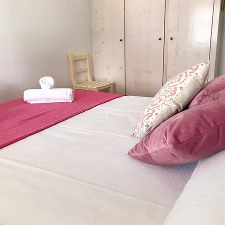 Holiday home La Maison Dans La Calanque 1 Mn A Pied De La D'alcaufar *